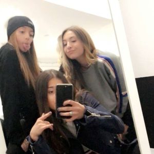 Meet your Posher, Emma